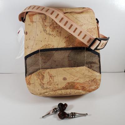 LOT 79MB: Pair of Murano Glass Wine Stoppers & World Style Map Insulated Picnic/Wine Bag(New)