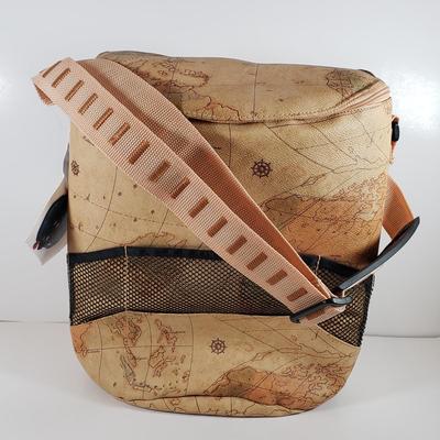 LOT 79MB: Pair of Murano Glass Wine Stoppers & World Style Map Insulated Picnic/Wine Bag(New)