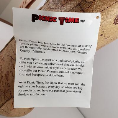 LOT 79MB: Pair of Murano Glass Wine Stoppers & World Style Map Insulated Picnic/Wine Bag(New)