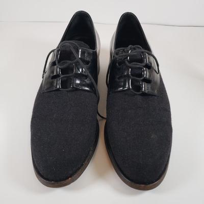 LOT 122M: Cole Haan Lace Up Loafers & Munro Slide On Loafers