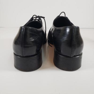 LOT 122M: Cole Haan Lace Up Loafers & Munro Slide On Loafers