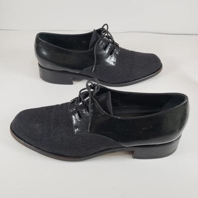 LOT 122M: Cole Haan Lace Up Loafers & Munro Slide On Loafers