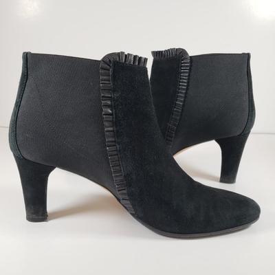 LOT 124M: Prevada Stretch Ankle Boots & Stuart Weitzman Black Suede Heels
