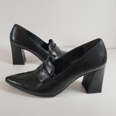 LOT 125M: Paul Green Black Leather Chunky High Heel Loafers