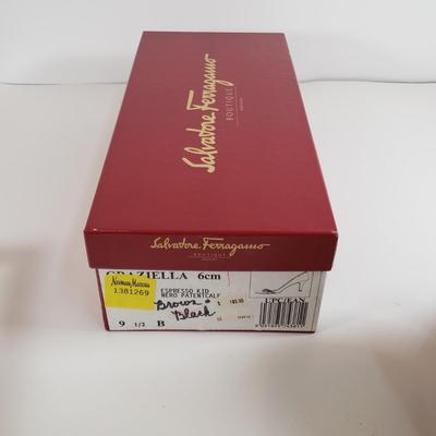 LOT 126M: Salvatore Ferragamo Brown & Black Patent Leather Pumps