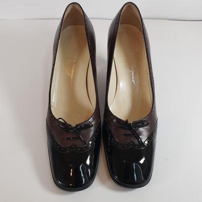 LOT 126M: Salvatore Ferragamo Brown & Black Patent Leather Pumps