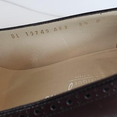 LOT 126M: Salvatore Ferragamo Brown & Black Patent Leather Pumps