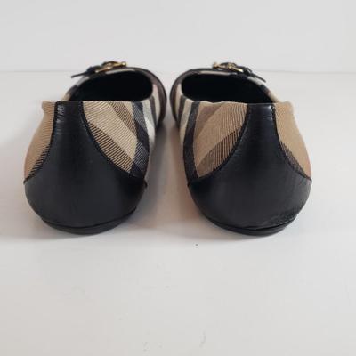 LOT 133M: Burberry Ballerina Flats Size 9.5