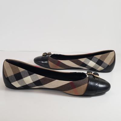 LOT 133M: Burberry Ballerina Flats Size 9.5