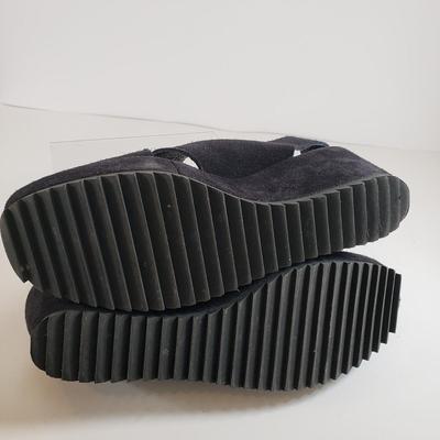 LOT 136M: Isaac Mizrahi Floral Slides & Pedro Garcia Black Suede Wedge Sandals