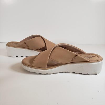 LOT 137M: Clark's Comfort Ballet Flats & Suede Wedge Sandals