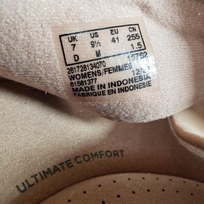 LOT 137M: Clark's Comfort Ballet Flats & Suede Wedge Sandals