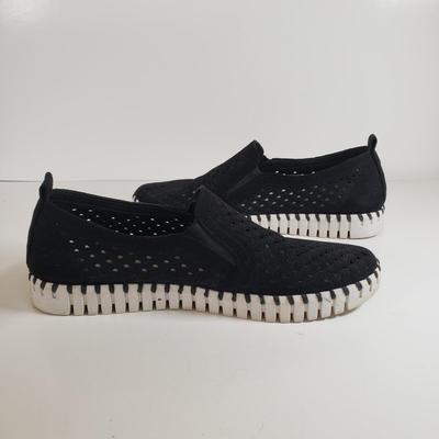 LOT 138M: Tory Burch Espadrilles & Ilse Jacobsen Slip on Shoes