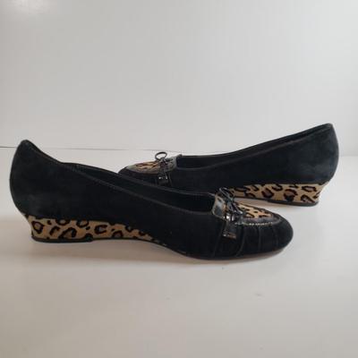 LOT 139M: Vintage Prevata Low Wedge Leopard Print Shoes & Donald Pliner Navy Wedge Sandals