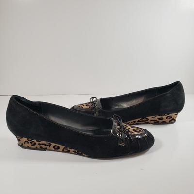 LOT 139M: Vintage Prevata Low Wedge Leopard Print Shoes & Donald Pliner Navy Wedge Sandals