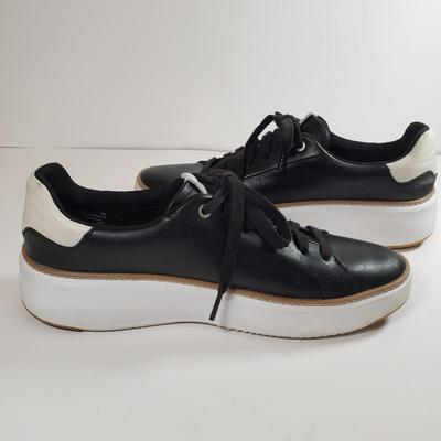 LOT 140M: Comfort Fashion Sneakers by Cole Haan & Paul Green