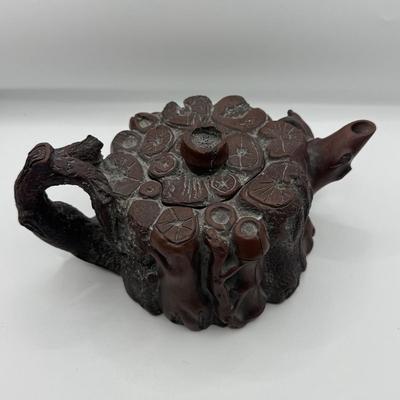 LOT 141F: Three Yixing Clay Teapots