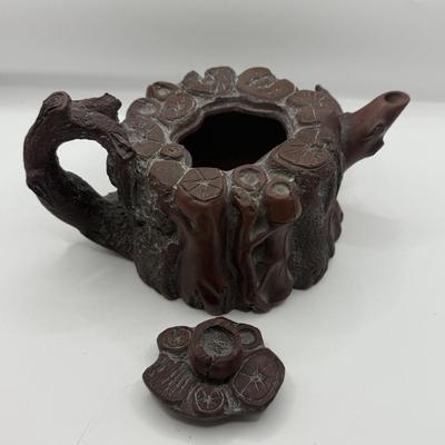 LOT 141F: Three Yixing Clay Teapots
