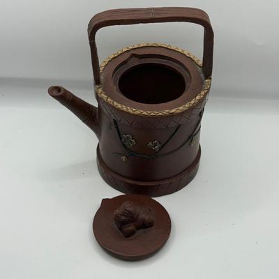 LOT 141F: Three Yixing Clay Teapots