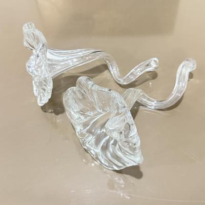 LOT 163F: Signed Art Glass Jack in the Pulpit Sculpture & Pair of Glass Flowers by Timothy E Landers