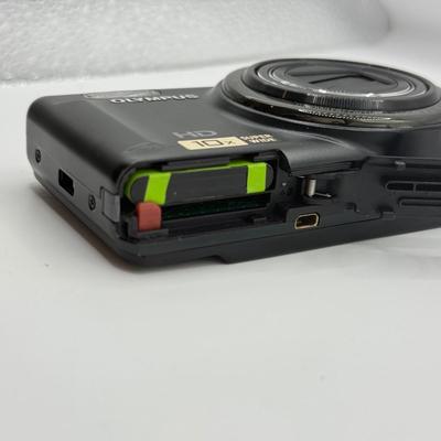 LOT 165F: Olympus Digital Camera Model VR 310