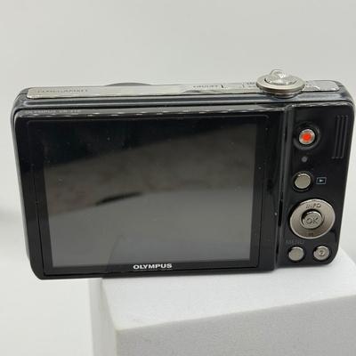 LOT 165F: Olympus Digital Camera Model VR 310