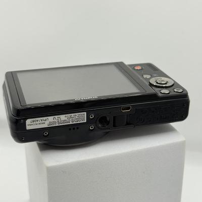 LOT 165F: Olympus Digital Camera Model VR 310