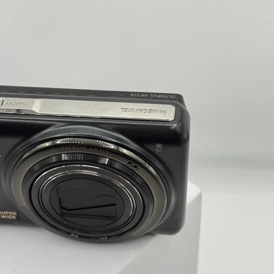 LOT 165F: Olympus Digital Camera Model VR 310