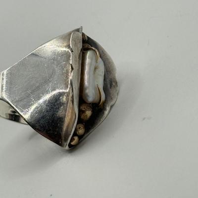 LOT 167J: Size 7 Artisan Ring Signed JG #7N Sterling 14kt (15.37g)