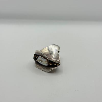 LOT 167J: Size 7 Artisan Ring Signed JG #7N Sterling 14kt (15.37g)