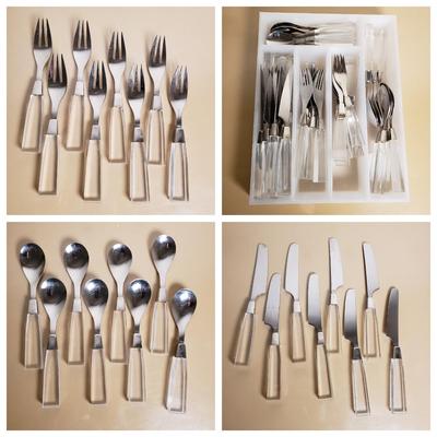 LOT 171M: Vintage Lucite Supreme Cutlery 46 Pc Stainless Steel Flatware Set