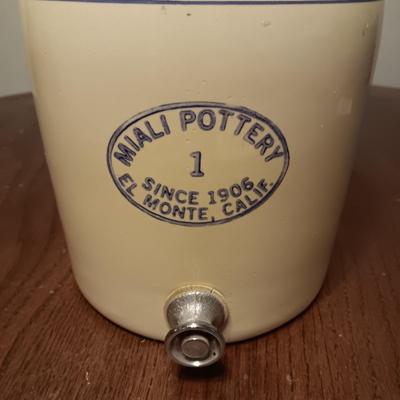 MIALI POTTERY CROCK BEVERAGE DISPENSER 10" TALL