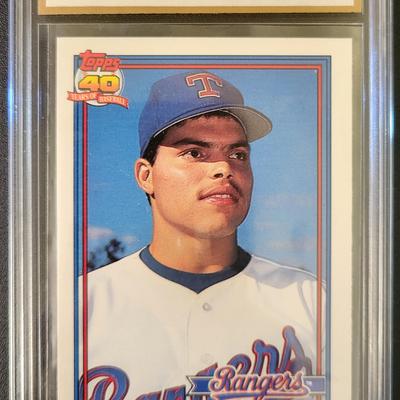 Sale Photo Thumbnail #194: 1991 Topps Traded Ivan Rodriquez Rookie FGA Gem Mint 10