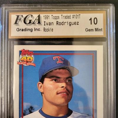Sale Photo Thumbnail #195: 1991 Topps Traded Ivan Rodriquez Rookie FGA Gem Mint 10