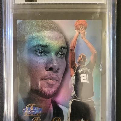 Sale Photo Thumbnail #234: 1997 Flair Showcase Tim Duncan GA NM-MT 8