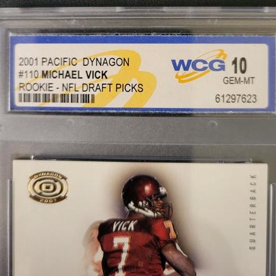 Sale Photo Thumbnail #265: 2001 Pacific Dynagon Michael Vick Rookie NFL Draft Picks WCG GEM-MT 10