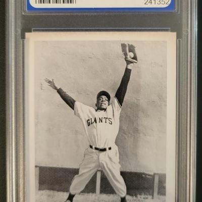 Sale Photo Thumbnail #325: 1977 TCMA Renata Galasso Willie Mays PGS NM-MT 8