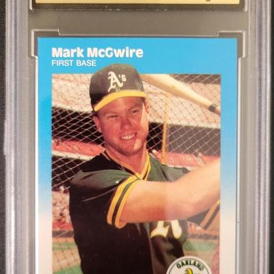 Sale Photo Thumbnail #418: 1987 Fleer Update Mark McGwire MGS GEM MT 10