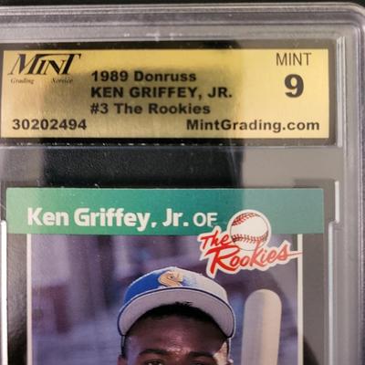 Sale Photo Thumbnail #423: 1989 Donruss Ken Griffey Jr. The Rookies MGS Mint 9