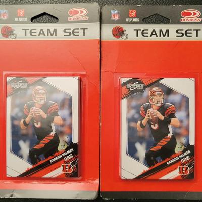Sale Photo Thumbnail #491: (1) Donruss Score 2009 Bengals Team Set & (2) Topps 2006 Titans 2006 Team Set with Rookie Card included