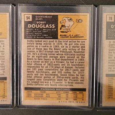 Sale Photo Thumbnail #506: 1971 Topps Chicago Bears Ed O'Bradovich, Bobby Douglas, Jack Concannon, Lee Roy Caffey, Mac Percival, Doug Buffone, Dick Gordon, DIck Butkus, Gale Sayers