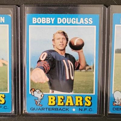 Sale Photo Thumbnail #505: 1971 Topps Chicago Bears Ed O'Bradovich, Bobby Douglas, Jack Concannon, Lee Roy Caffey, Mac Percival, Doug Buffone, Dick Gordon, DIck Butkus, Gale Sayers