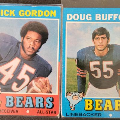 Sale Photo Thumbnail #509: 1971 Topps Chicago Bears Ed O'Bradovich, Bobby Douglas, Jack Concannon, Lee Roy Caffey, Mac Percival, Doug Buffone, Dick Gordon, DIck Butkus, Gale Sayers