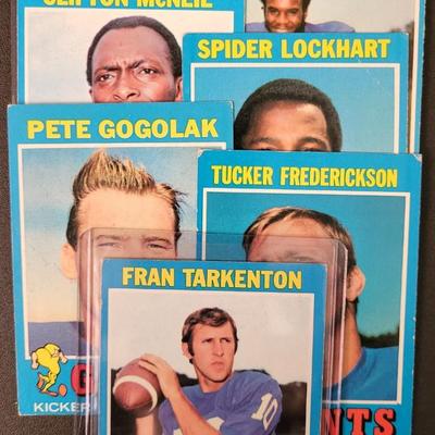 Sale Photo Thumbnail #521: 1971 Topps Giants Fran Tarkenton, Tucker Frederickson, Pete Gogolak, Spider Lockhart, Bob Tucker, Ron Johnson ( RC ), Clifton McNeil