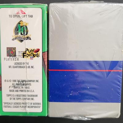 Sale Photo Thumbnail #599: 1996 Topps 40th Anniversary Edition & Limited Edition Silver Anniversary Commemorative Card Set