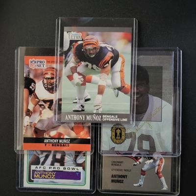 Sale Photo Thumbnail #824: 1983 Topps,  1990 Pro Set/Fleer, 1993 Playoff Club Anthony Munoz