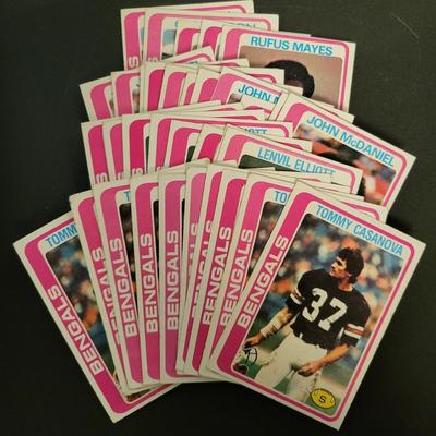 Sale Photo Thumbnail #1036: 1978 Topps McDaniel (11), Casanova (10), Elliot (8), Mayes (3), Bacon (2).