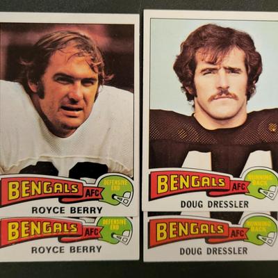 Sale Photo Thumbnail #1072: 1975 Topps Bengals Various Players,  Most cards in this lot have doubles.