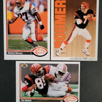 Sale Photo Thumbnail #1098: 1991 Upper Deck Bengals Various Players