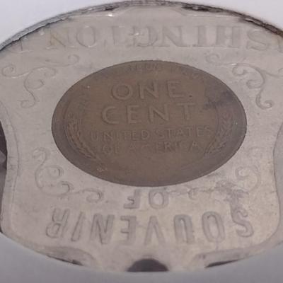 1937 Wheat Penny Encased in Novelty 'Keep and Never Go Broke' Souvenir of Washington, DC Card (27)